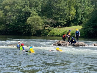 DAH-ANHC-Swift-water-eddys Swift water rescue class eddys