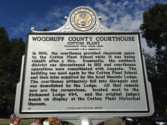 Woodruff County Courthouse